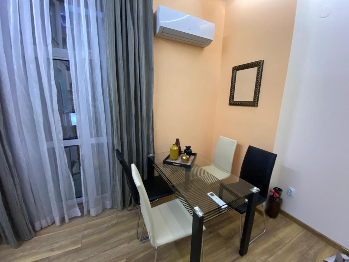Cozy Apartment In Downtown Sofia - Tsar Samuil Street מראה חיצוני תמונה